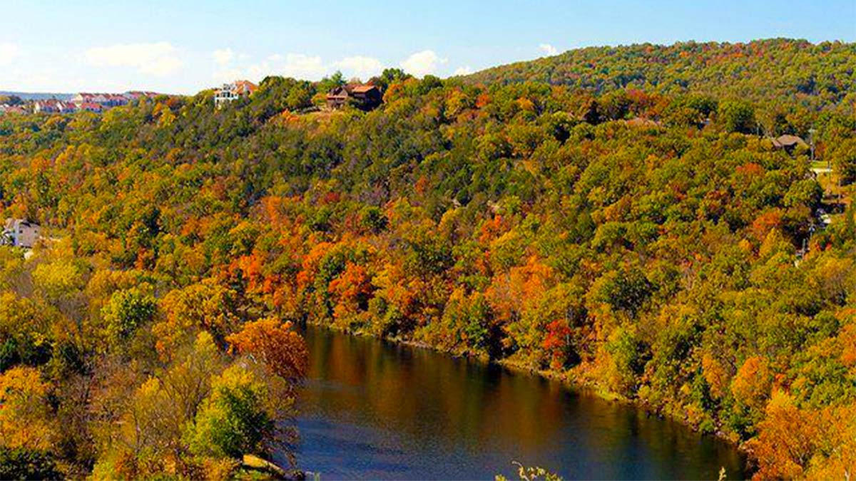 scenic fall foliage in branson missouri